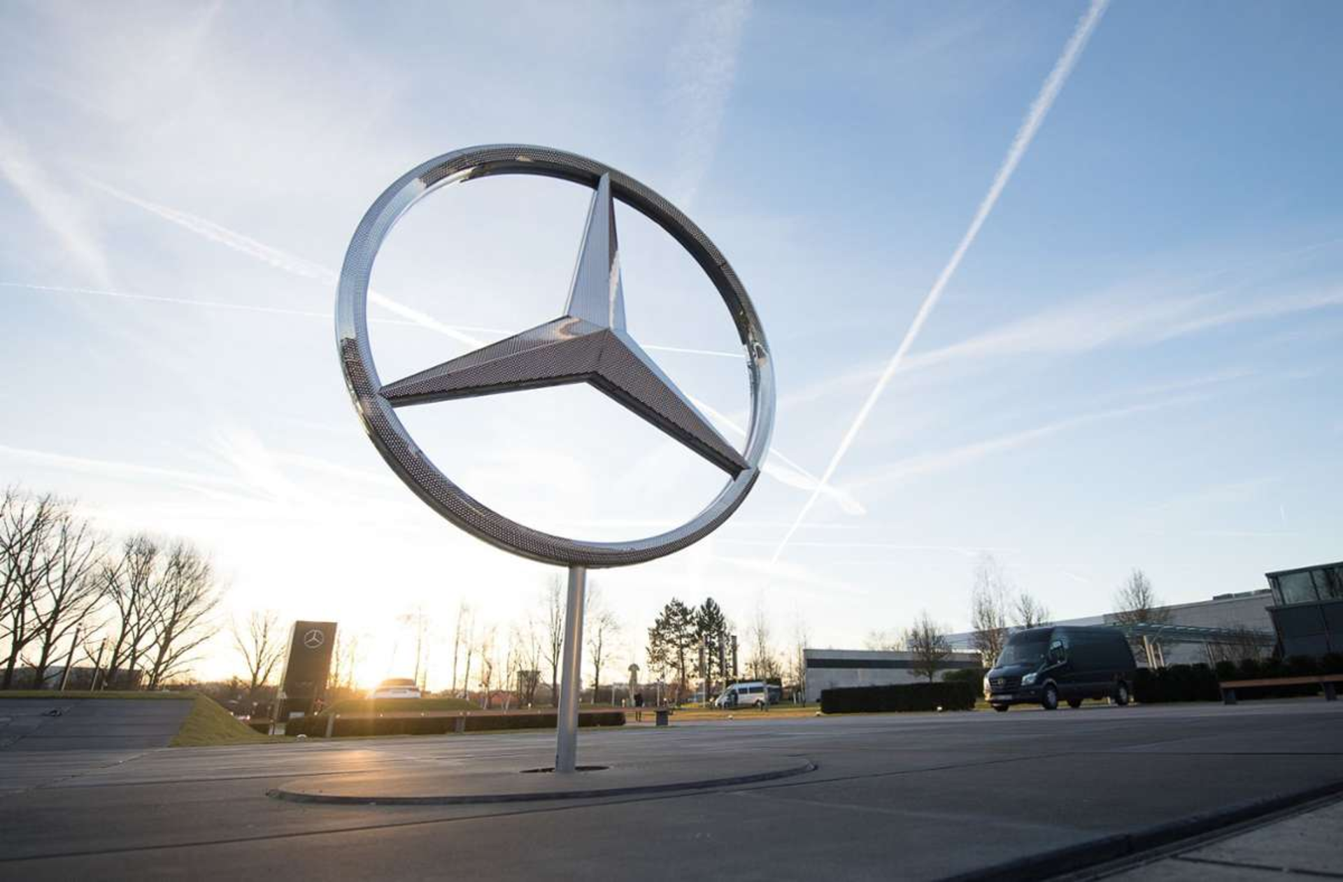 Mercedes-Benz Leasing: stipula dei contratti direttamente da smartphone